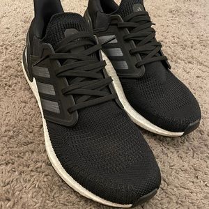 LIKE NEW Black Ultra Boost 20 EF1043 Size 10.5